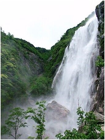 卧龙谷（河南洛阳景点）