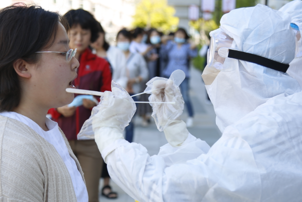 莆田铺头小学18名学生感染一天抽5次血，当地的疫情到底有多严重？