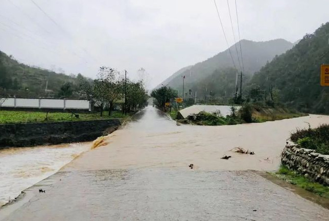 甘陕晋遭受强降雨多个景点关闭，此次强降雨会持续多久？