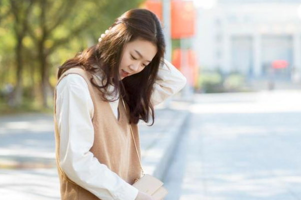 脑子聪明的女孩表现