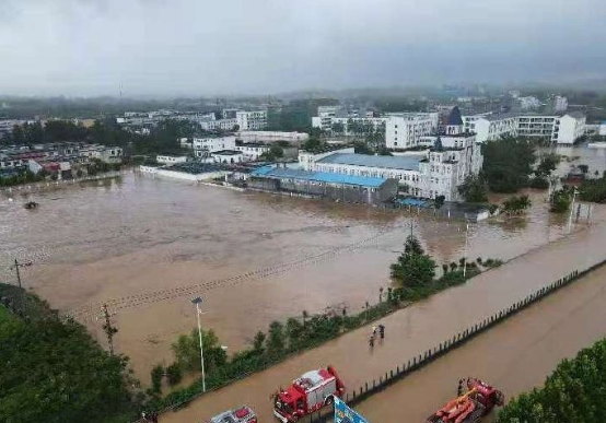 河南暴雨成灾，各方紧急救援，河南为何成为全国强降雨中心？