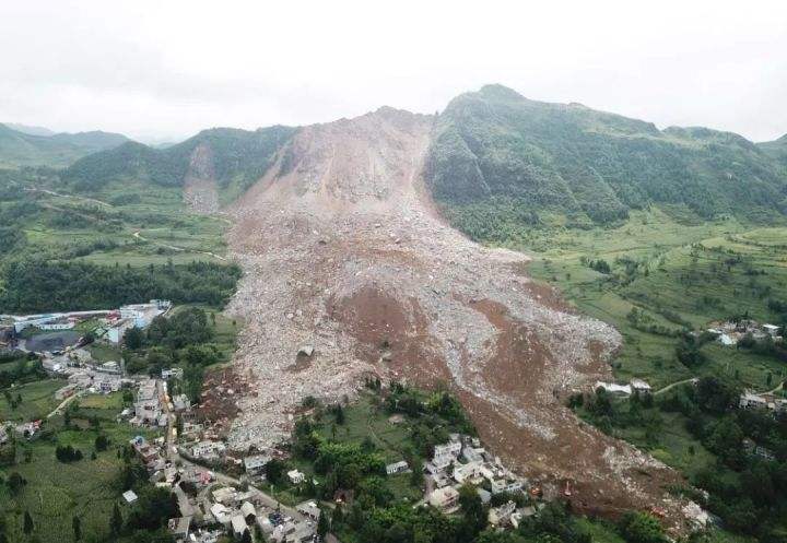 网友多镜头记录日本地震，人类在大自然的灾害面前有多渺小？