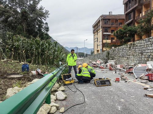 四川泸定6.8级地震亲历者：路面波浪形抖动，通过此事我们该反思什么？