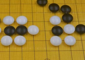 围棋是执黑先走，还是执白先走？