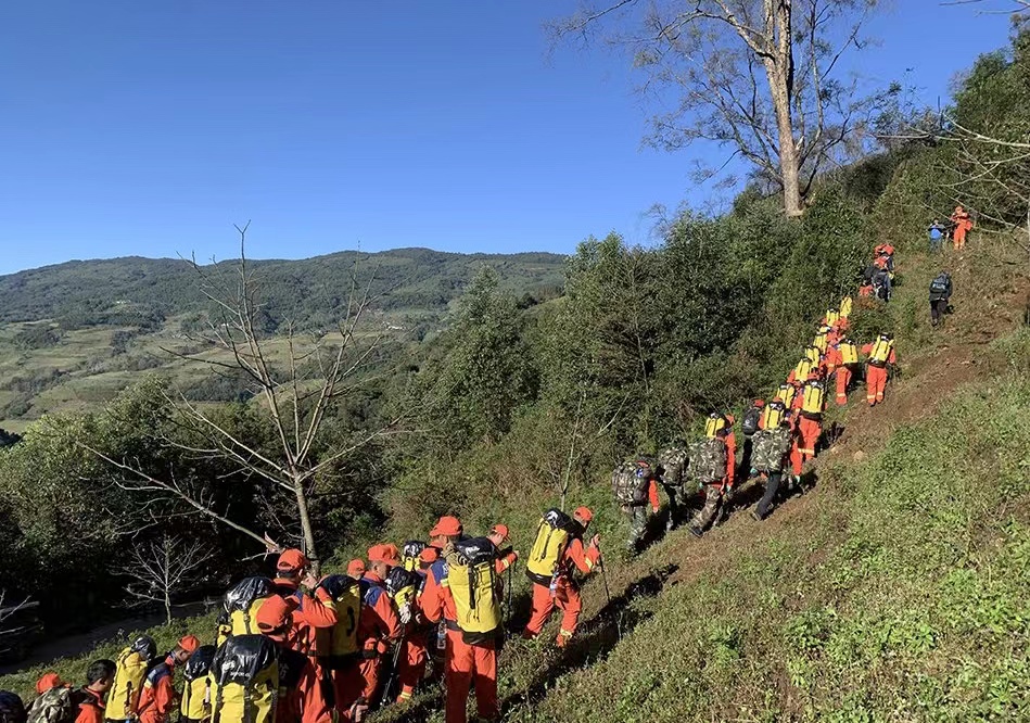 哀牢山遇难人员或不知定位仪能求救，此事件给业内人员带来了哪些警示？