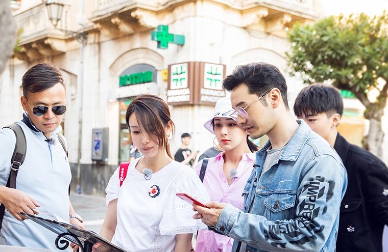 《中餐厅》中黄晓明和林大厨吵架，仅仅是演戏吗？