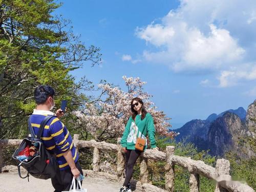 五一假期空荡荡，为何连著名景区安徽黄山都没有人？