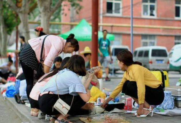 北大女硕士辞去互联网高管转行卖书，该名女硕士为何会选择辞去高薪工作？