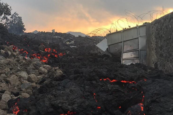 据报道，刚果火山恐再次爆发，当地采取了哪些举措？