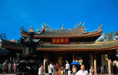 法门寺“暴雷”背后，寺庙在商业中迷失！你如何看待这一现象？