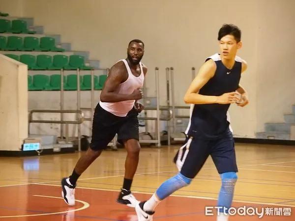 短短几年从NBA球员到被台湾联赛裁掉