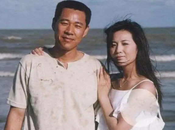 霍凡结过几次婚