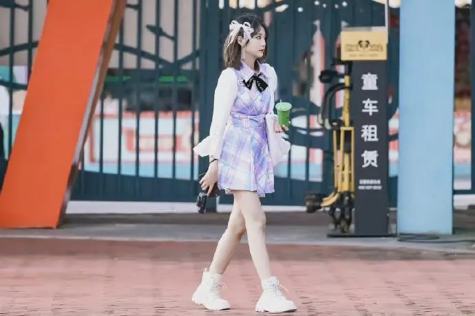 SNH48成员郭爽承认恋情并道歉，为何部分经纪公司都不允许艺人谈恋爱？