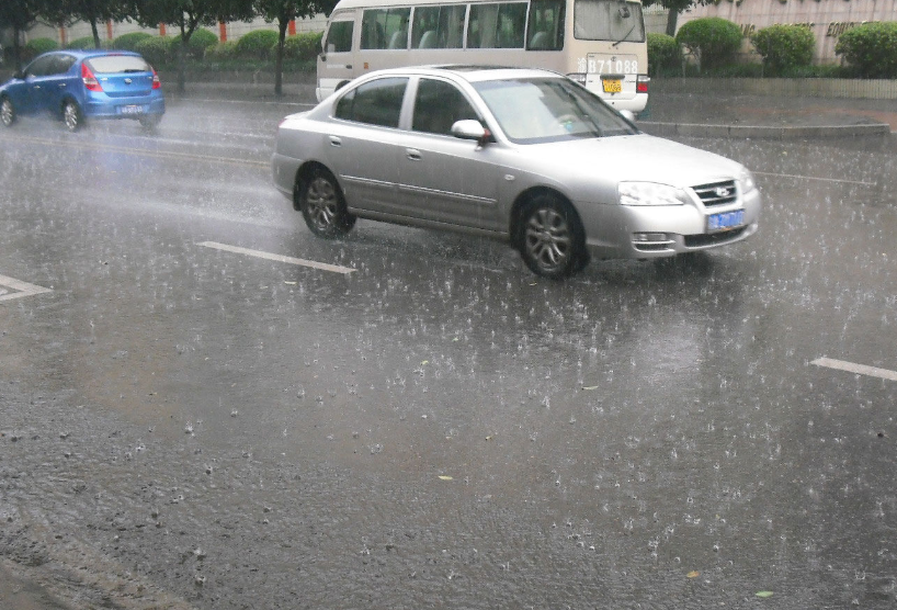 阵雨是什么意思